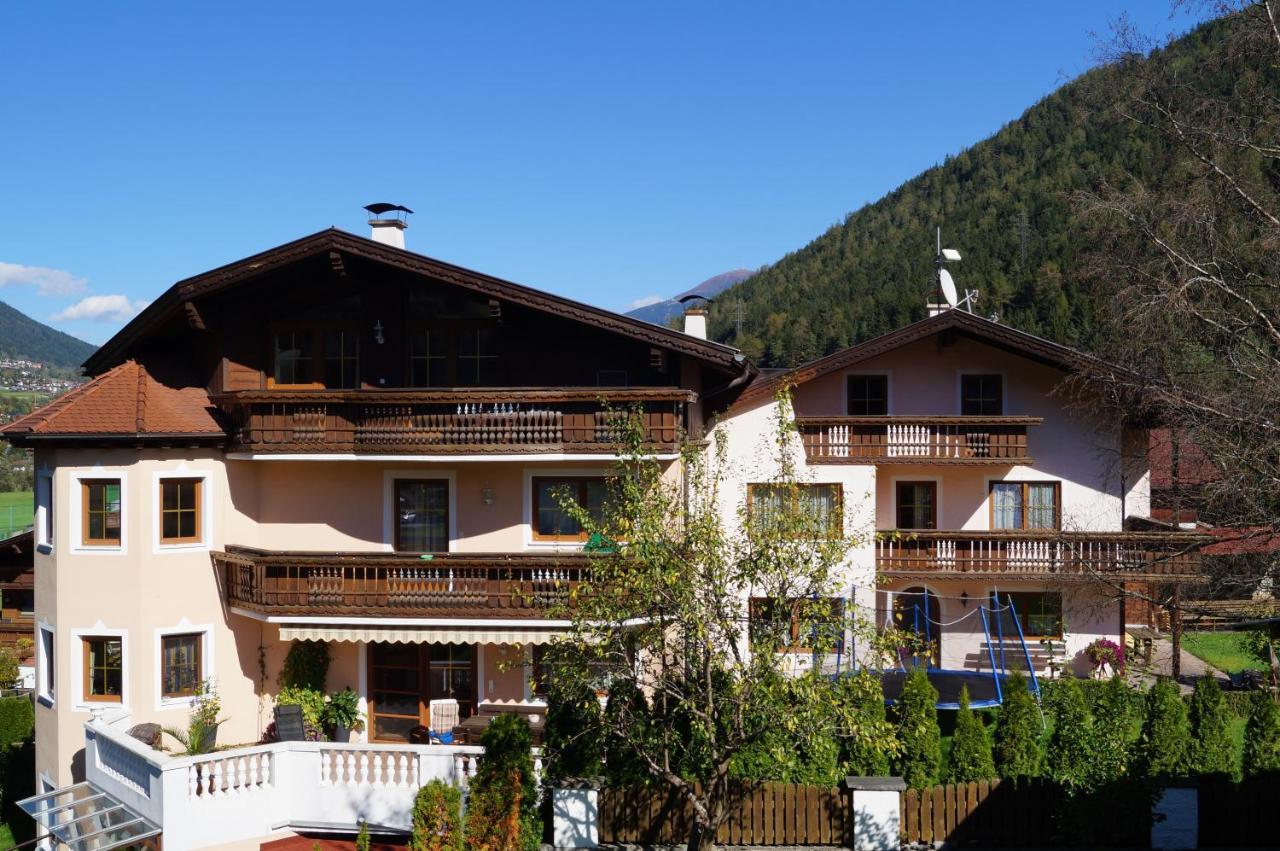 Ferienhaus Bergblick Fulpmes Exterior photo